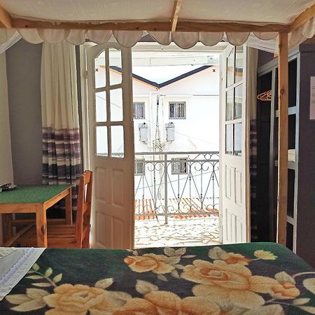 Chez Jeanne Chambre D'Hote อันตานานารีโว ภายนอก รูปภาพ