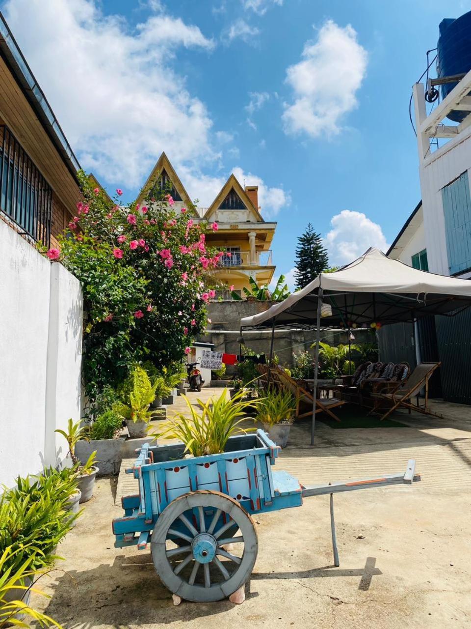 Chez Jeanne Chambre D'Hote อันตานานารีโว ภายนอก รูปภาพ